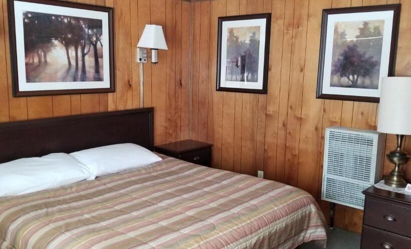 Стандартный Номер Кровать Кинг, The Whispering Elms Motel