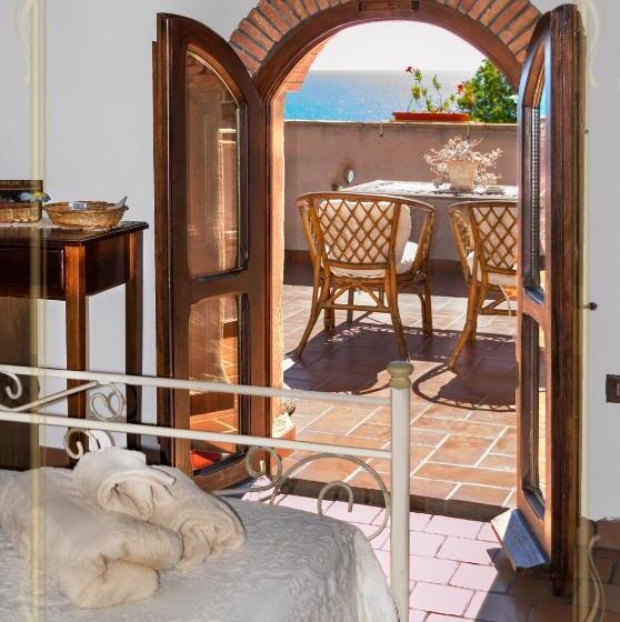 Номер Стандарт Вид на Море, B&b La Torretta
