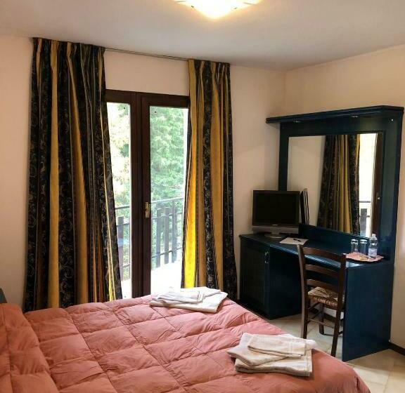 Номер Стандарт с Балконом, Petit Paradis