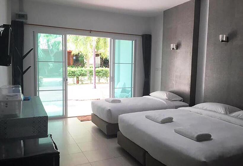 חדר סטנדרט לשלושה, Ban Krut Resort