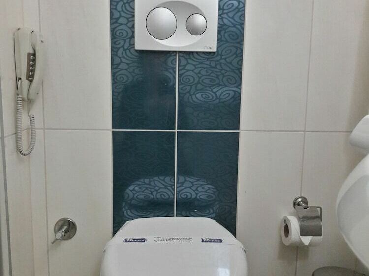 Quarto Triplo Standart, Cender