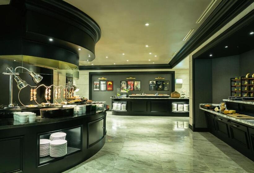 Семейный Номер, Kensington Hotel Yeouido