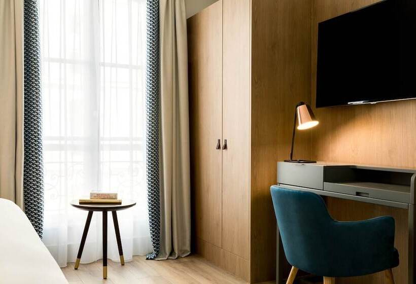 سوییت جونیور, Renaissance Paris Vendome