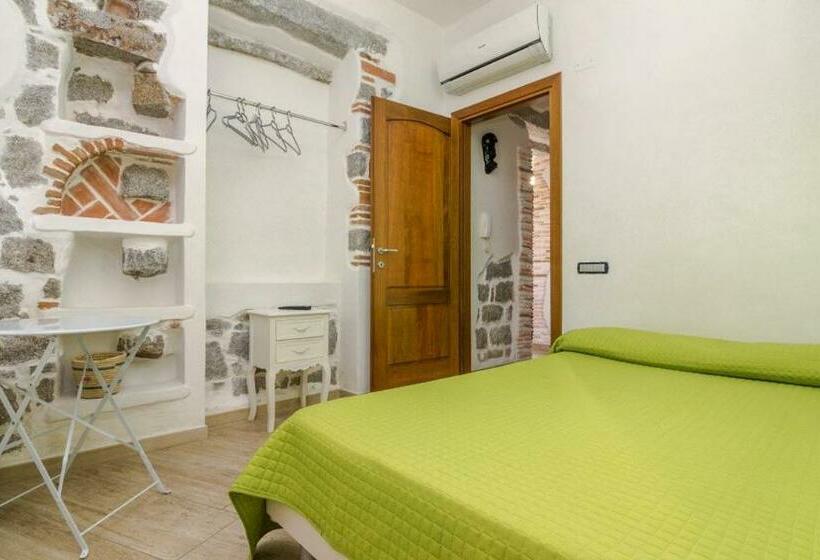 غرفة قياسية فردية, Room Tortoli