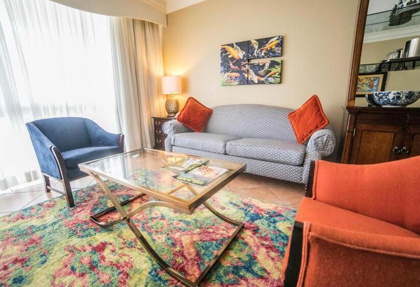スイート, Courtleigh Hotel & Suites