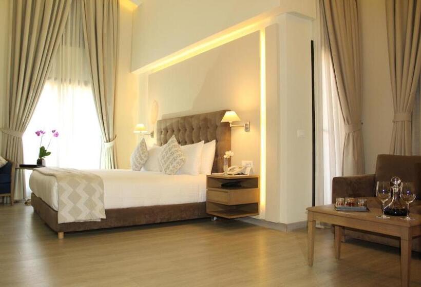 سوئیت با تخت بزرگ, Intercontinental Mzaar Lebanon Mountain Resort & Spa, An Ihg