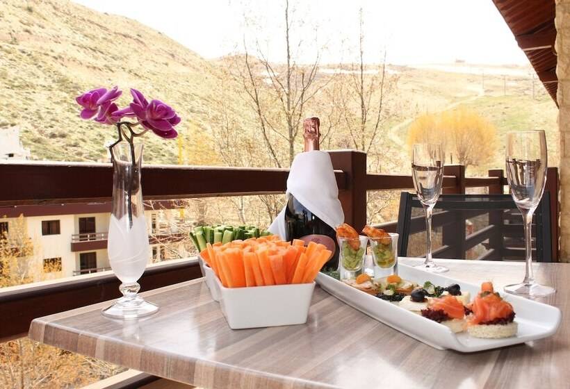 سوئیت با چشم‌انداز, Intercontinental Mzaar Lebanon Mountain Resort & Spa, An Ihg