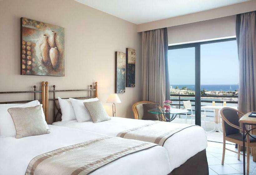 اتاق سوپریور با چشم‌انداز دریا, Verdi St George S Bay Marina