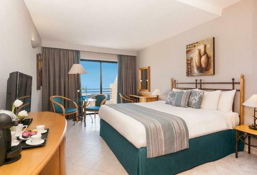 اتاق لوکس با چشم‌انداز دریا, Verdi St George S Bay Marina