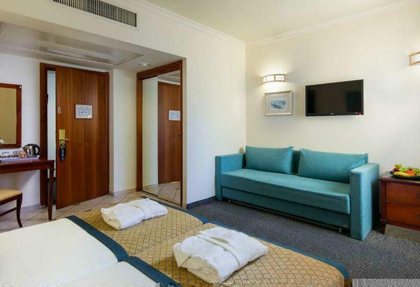 Camera Superiore, Prima Palace