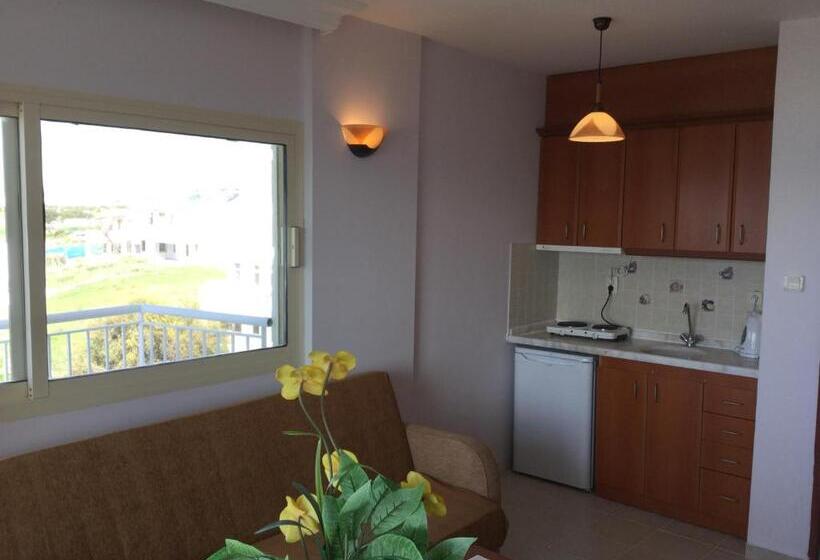 آپارتمان 1 خوابه با چشم‌انداز دریا, Holiday Apart 50 Meters To Beach, Sea View Apartments