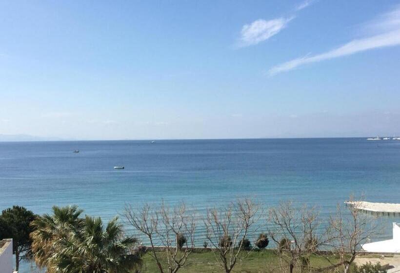 آپارتمان 1 خوابه با چشم‌انداز دریا, Holiday Apart 50 Meters To Beach, Sea View Apartments