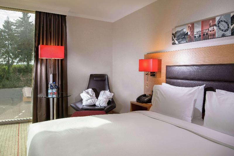Номер Стандарт, Hilton Zurich Airport