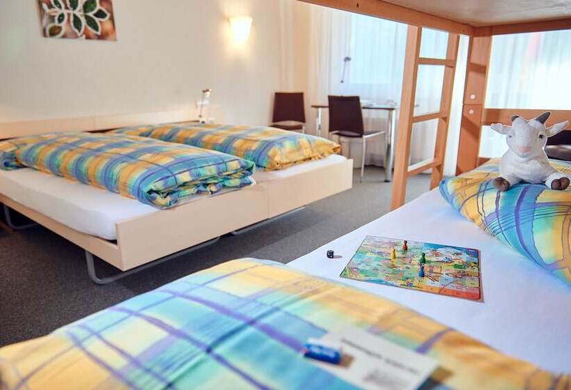 Семейный Номер, Ferien  Und Familienhotel Alpina Adelboden