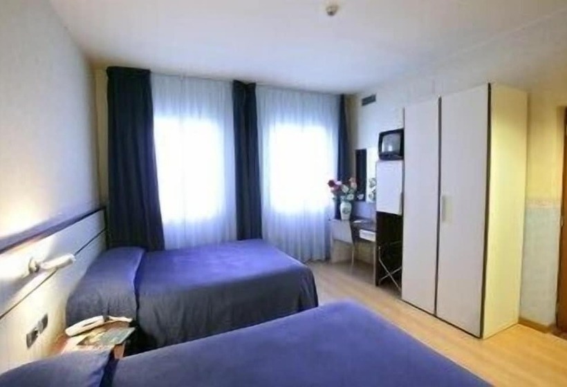 スタンダード４人部屋, Ambra