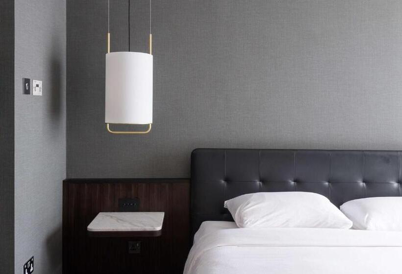 Номер Superior, The Edwardian Manchester A Radisson Collection