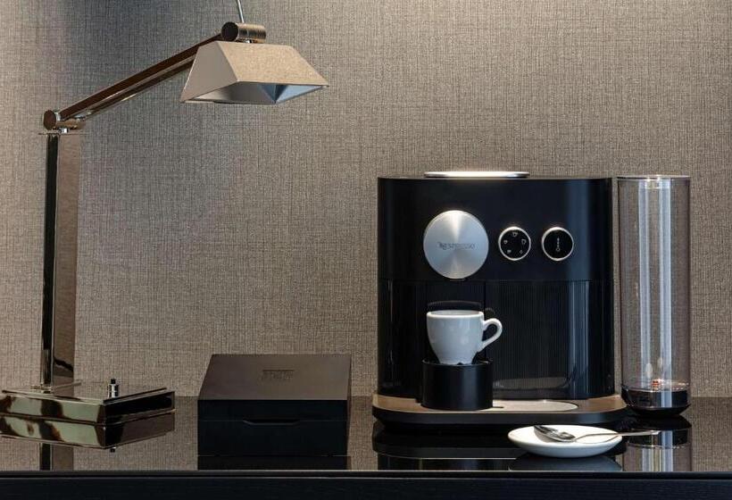 Номер Superior, The Edwardian Manchester A Radisson Collection