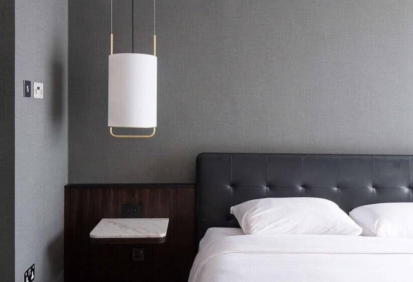 Номер Superior, The Edwardian Manchester A Radisson Collection