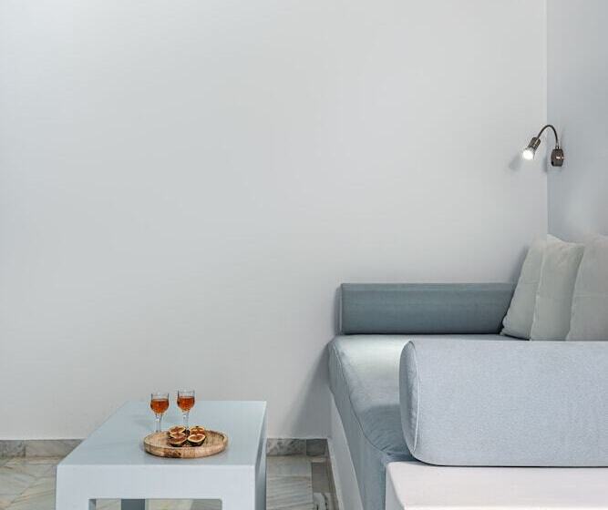 주니어 스위트, Santorini Kastelli Resort