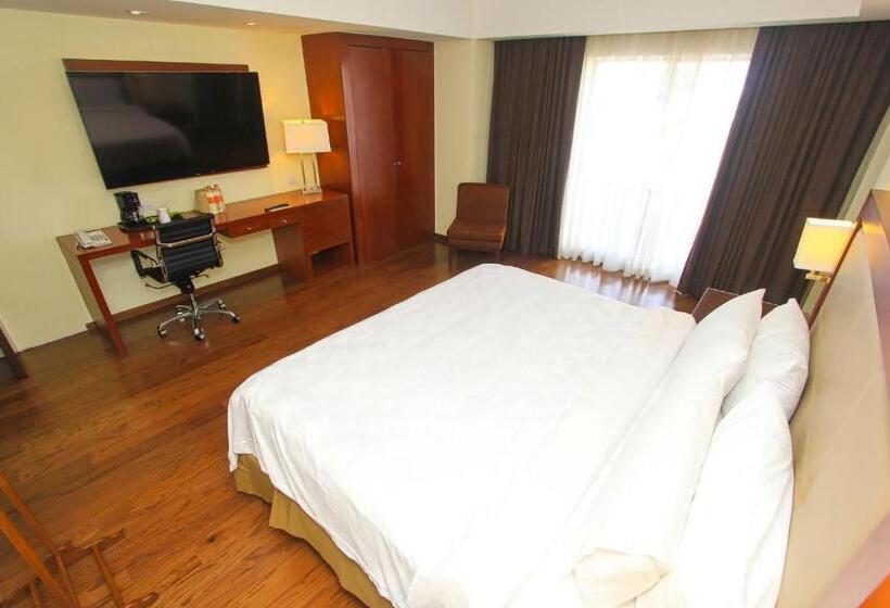 キングサイズベッドのスイートルーム, Holiday Inn Leon, An Ihg