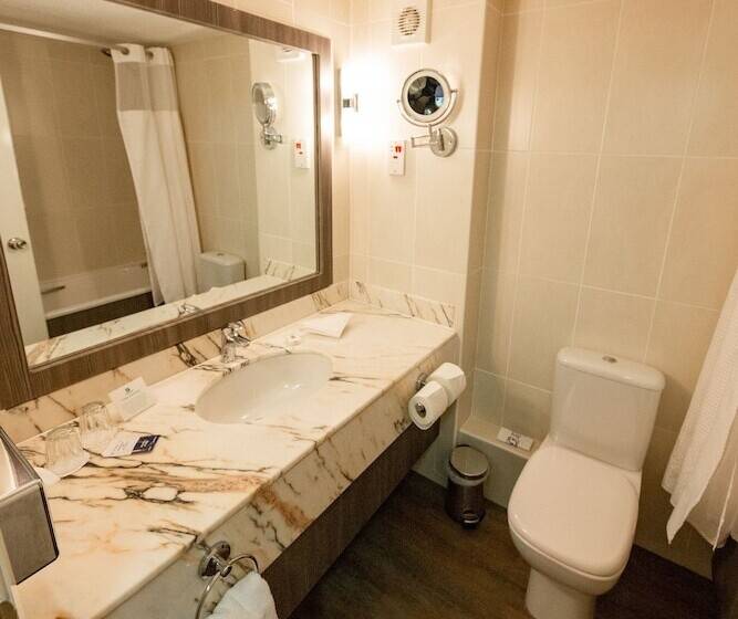 스탠다드 룸, Holiday Inn Newport, An Ihg