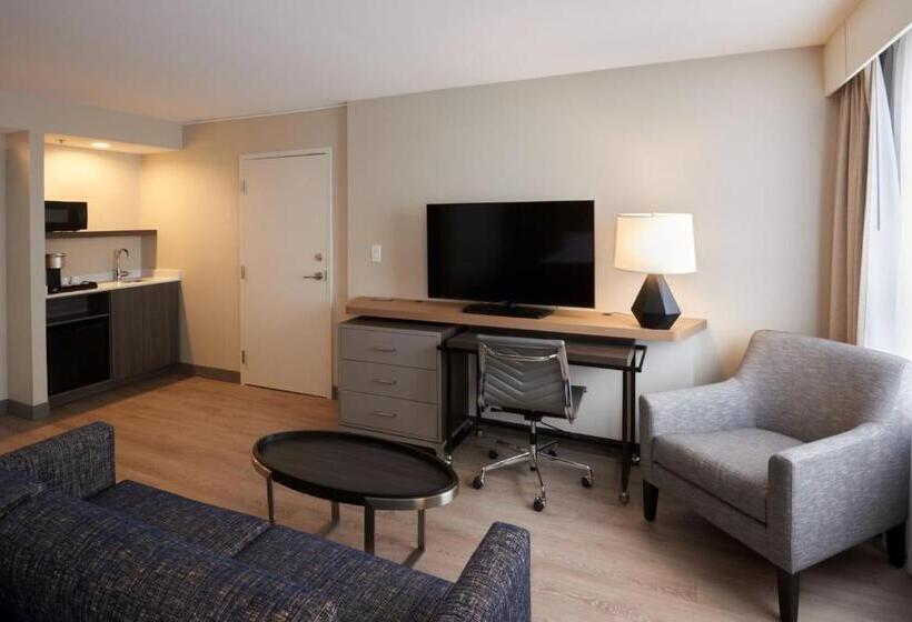 高级客房, Holiday Inn & Suites Ottawa Kanata, An Ihg
