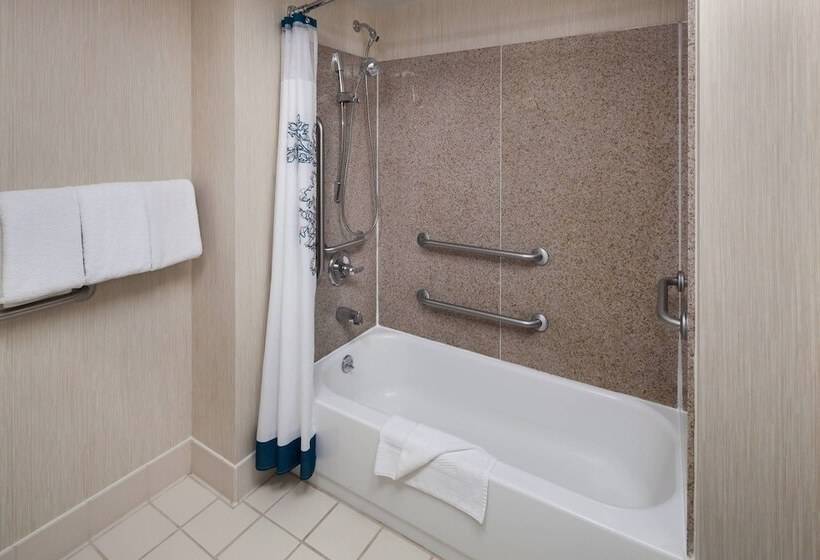 Люкс, Residence Inn Kansas City Country Club Plaza