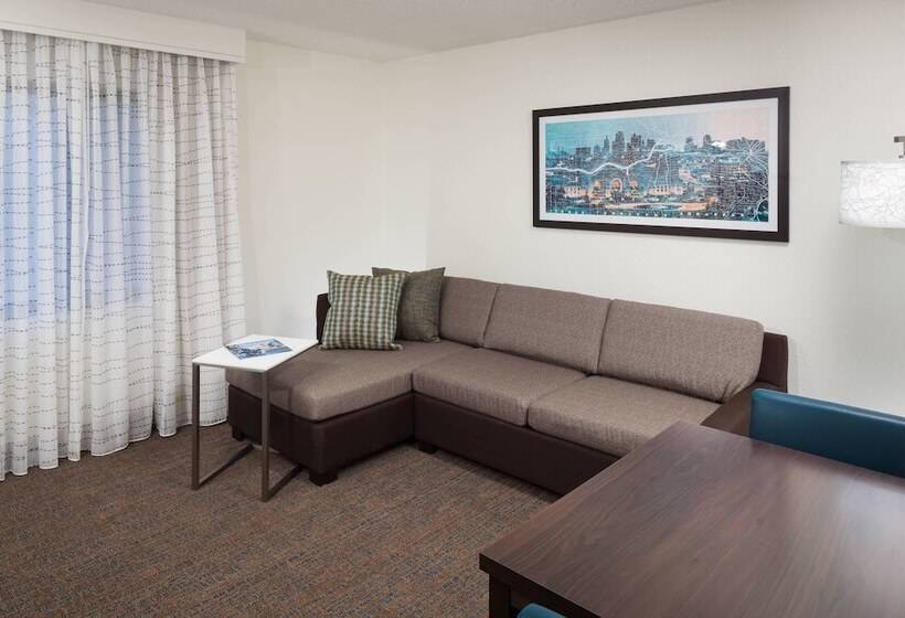 Люкс 2 Спальни, Residence Inn Kansas City Country Club Plaza