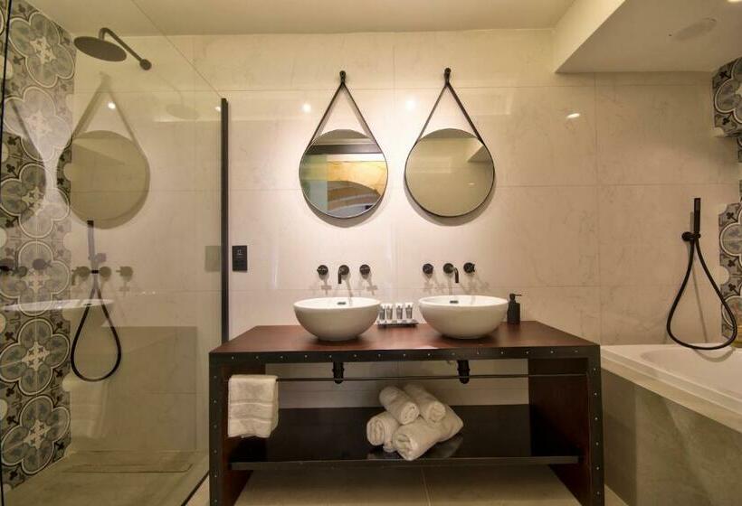 Deluxe Room with Balcony, 23 Boutique