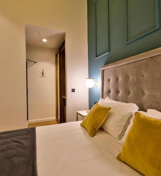 Standard Room, 23 Boutique