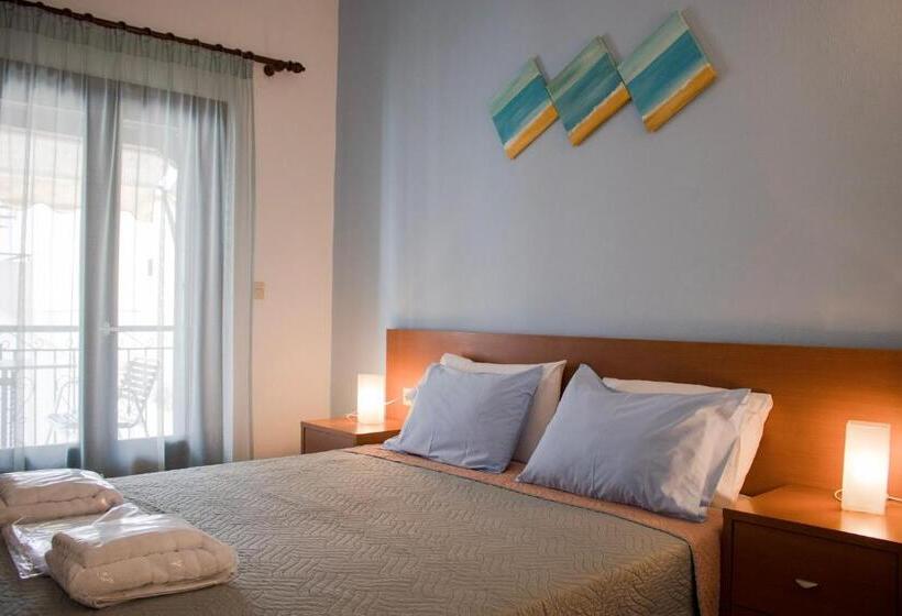 Номер Superior Боковой Вид на Море, Gyalos Beach Front