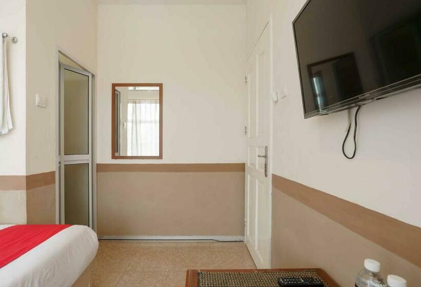 Номер Стандарт, Reddoorz Near Plaza Botania 1 Batam
