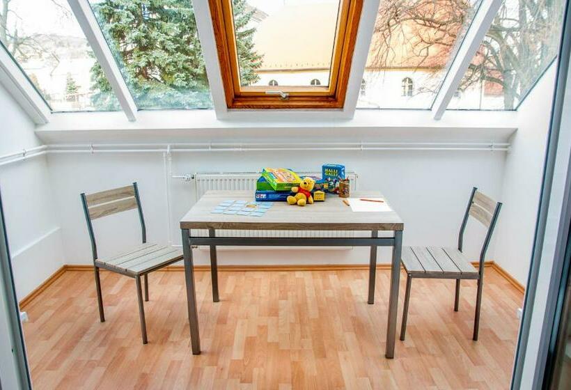 Трехместный Номер Стандарт с Балконом, Harangtorony Szálló