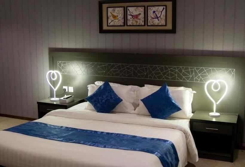 Family Suite, Rosefield