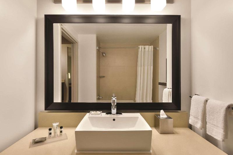 Люкс Кровать Кинг, Country Inn & Suites By Radisson, Lawrenceville, Ga