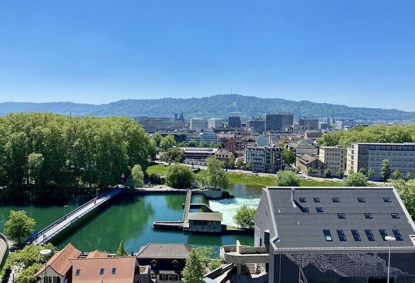 سوییت جونیور, Ema House Hotel Suites