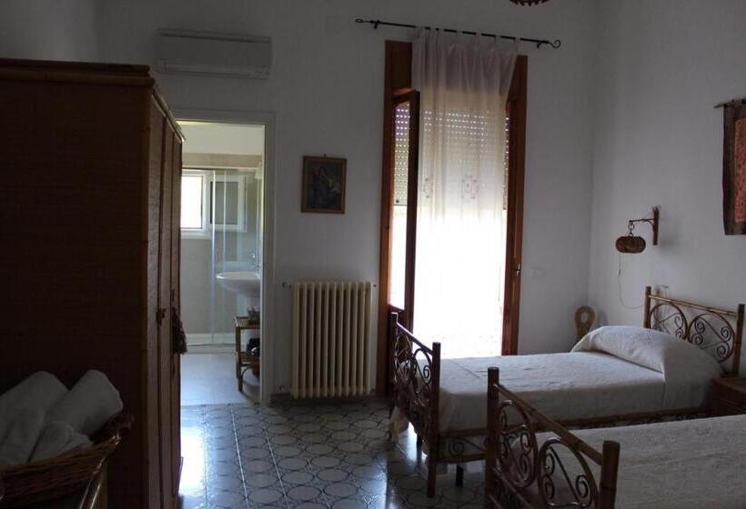 Номер Стандарт Трехместный, Villa Pedaci B&b