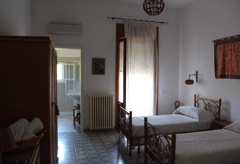 Номер Стандарт Трехместный, Villa Pedaci B&b
