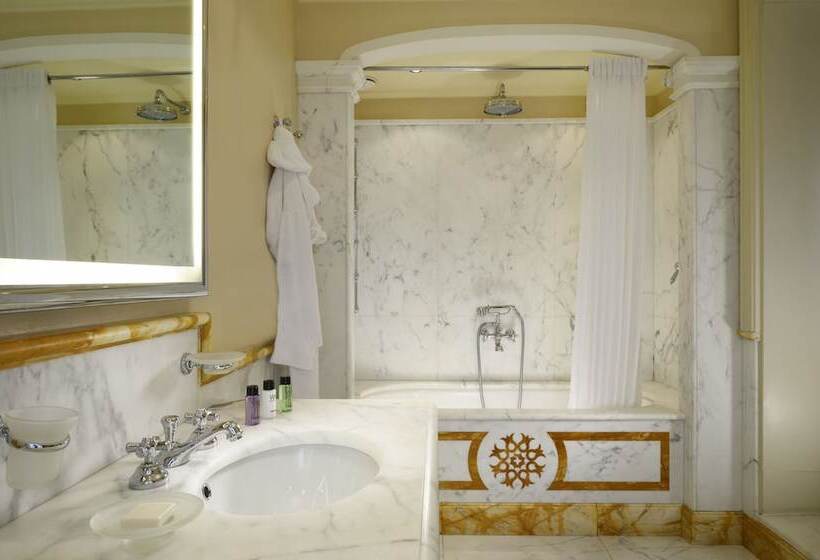 スーペリアトリプルルーム, Santa Maria Novella   Wtb Hotels