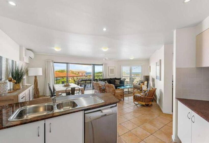 Апартаменты 2 Спальни Вид на Море, The Cove Yamba