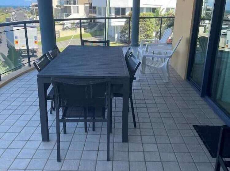 Апартаменты 3 Спальни Вид на Море, The Cove Yamba