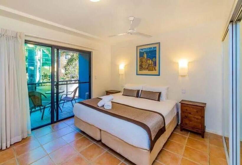Апартаменты 2 Спальни Вид на Море, The Cove Yamba