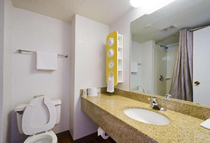 스탠다드 룸 킹사이즈 침대, Motel 6springfield, Dc  Washington Southwest