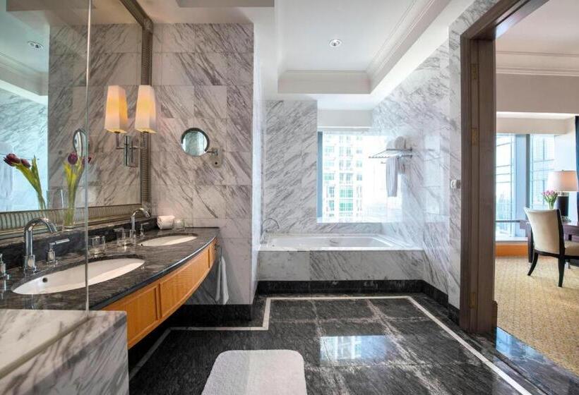 Люкс Клуб, The Ritzcarlton Jakarta, Mega Kuningan