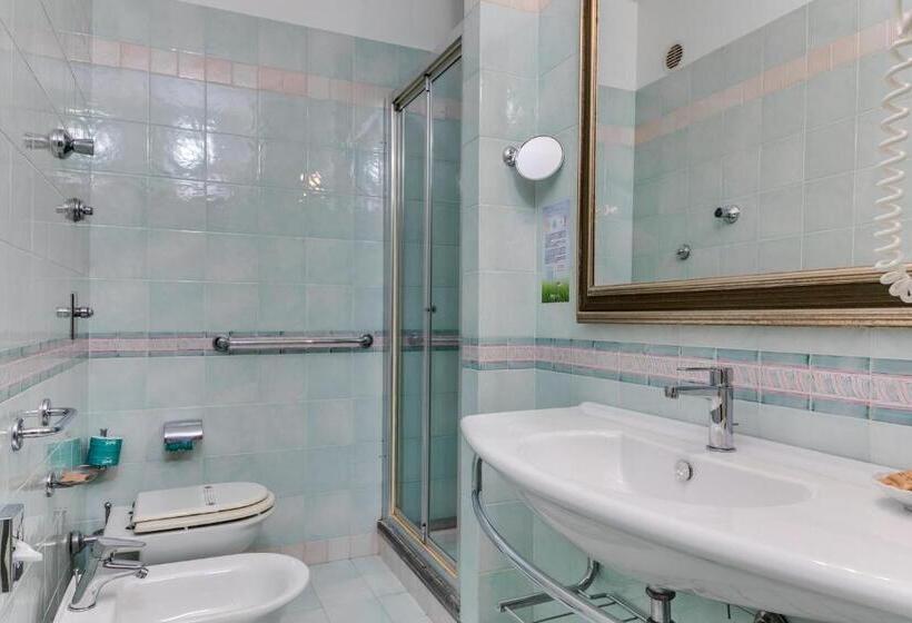 اتاق سوپریور با چشم‌انداز جانبی دریا, La Tonnara Di Bonagia Resort