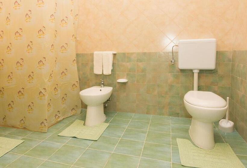 Номер Стандарт Трехместный, B&b Li Cuti