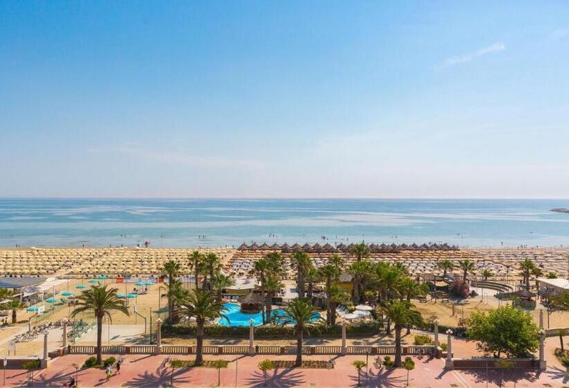 Номер Deluxe Кровать Куин, Europa Beach Village