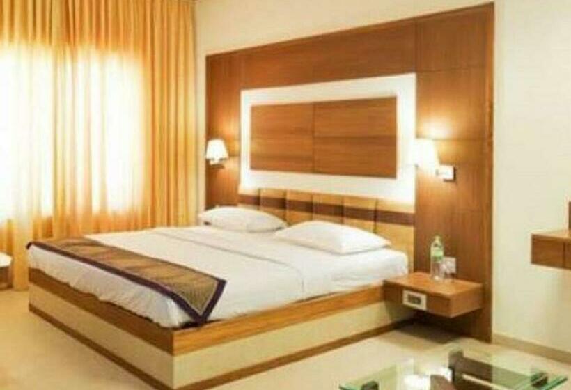 豪华房间, Ponnis Grand Inn