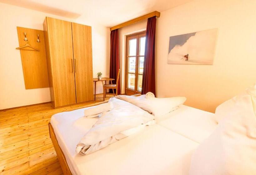 Номер Стандарт с Балконом, Das Cityhouse