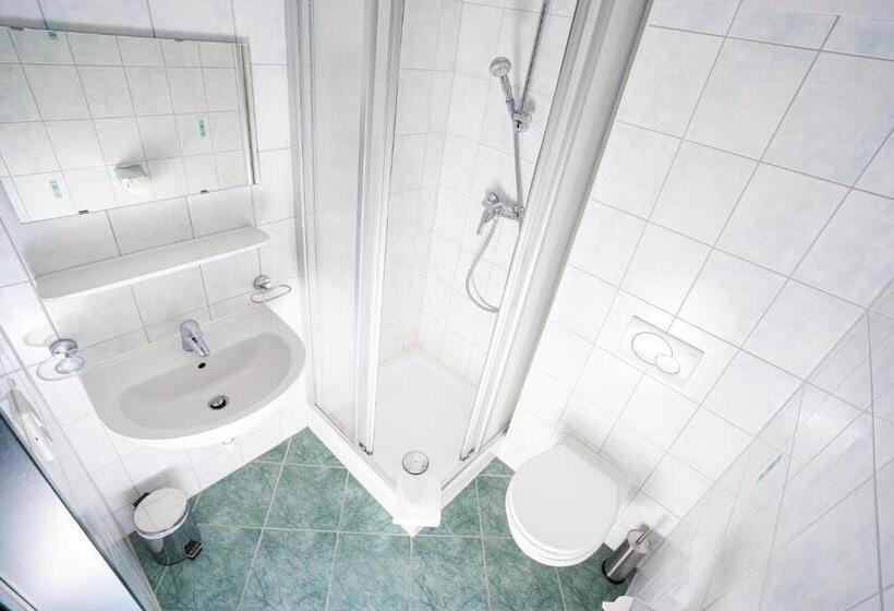 Трехместный Номер Стандарт с Балконом, Das Cityhouse